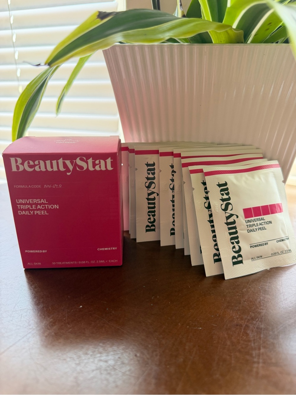 BeautyStat   Universal triple  action Daily Peel  Towelettes Set 10 ct 0.08 fl o